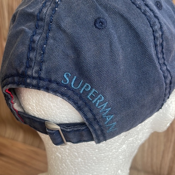 Youth Superman Hat - DC Comics - One size fits most - adjustable - Blue with Red - Picture 3 of 6